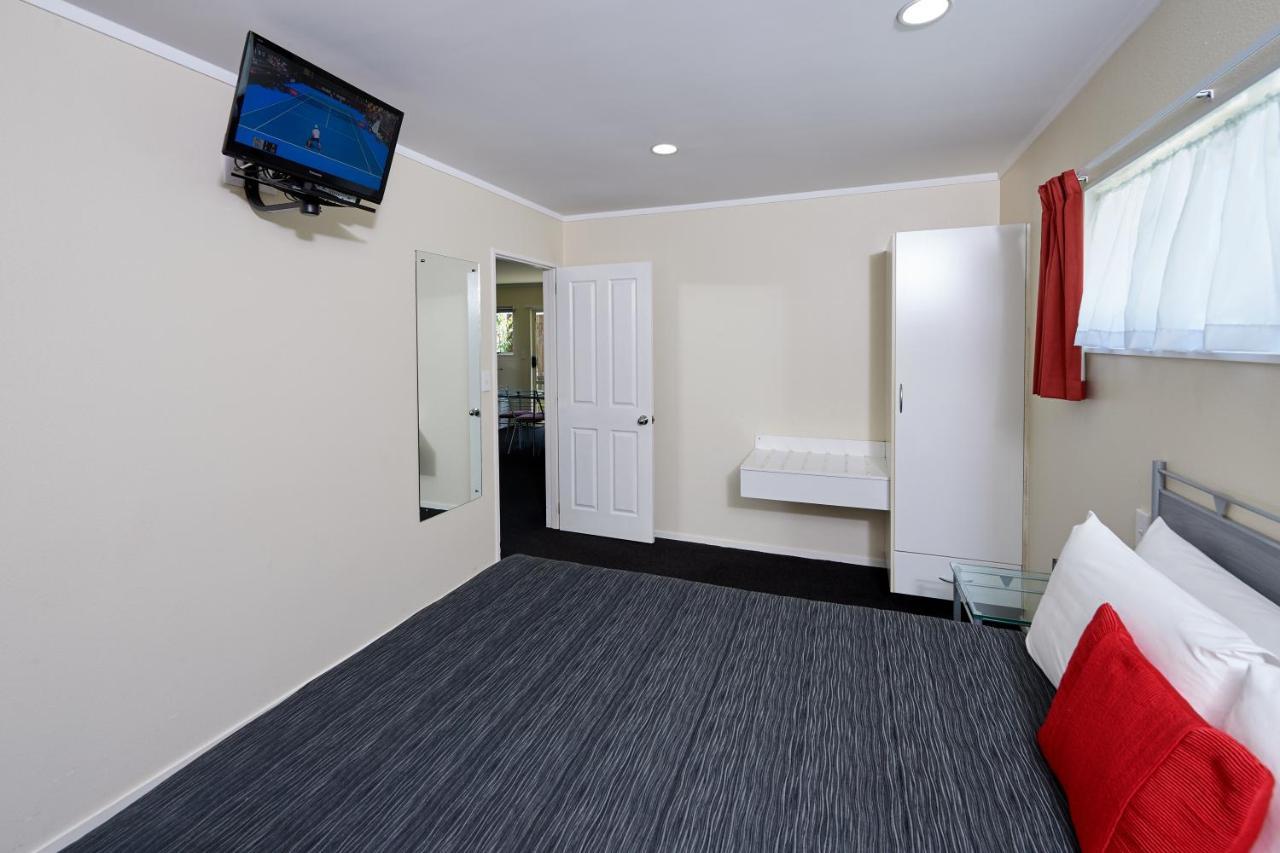 Livingston Motel Уакатане Экстерьер фото