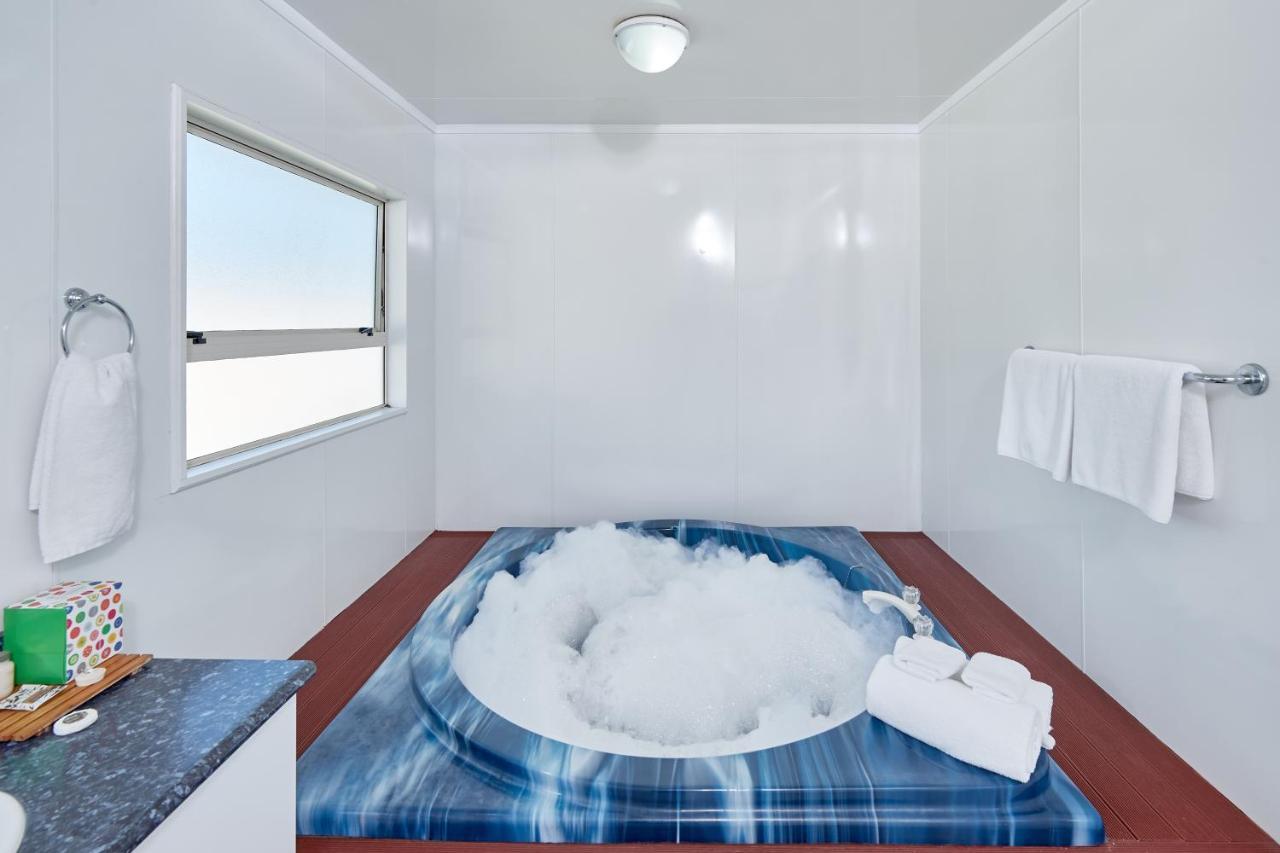 Livingston Motel Уакатане Экстерьер фото